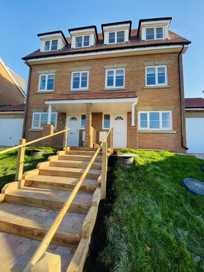 Family Home In Seaside Town Hastings Exteriör bild